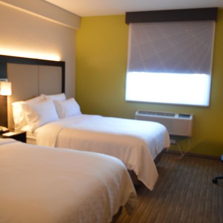 Holiday Inn Express Maspeth By Ihg Nueva York Exterior foto