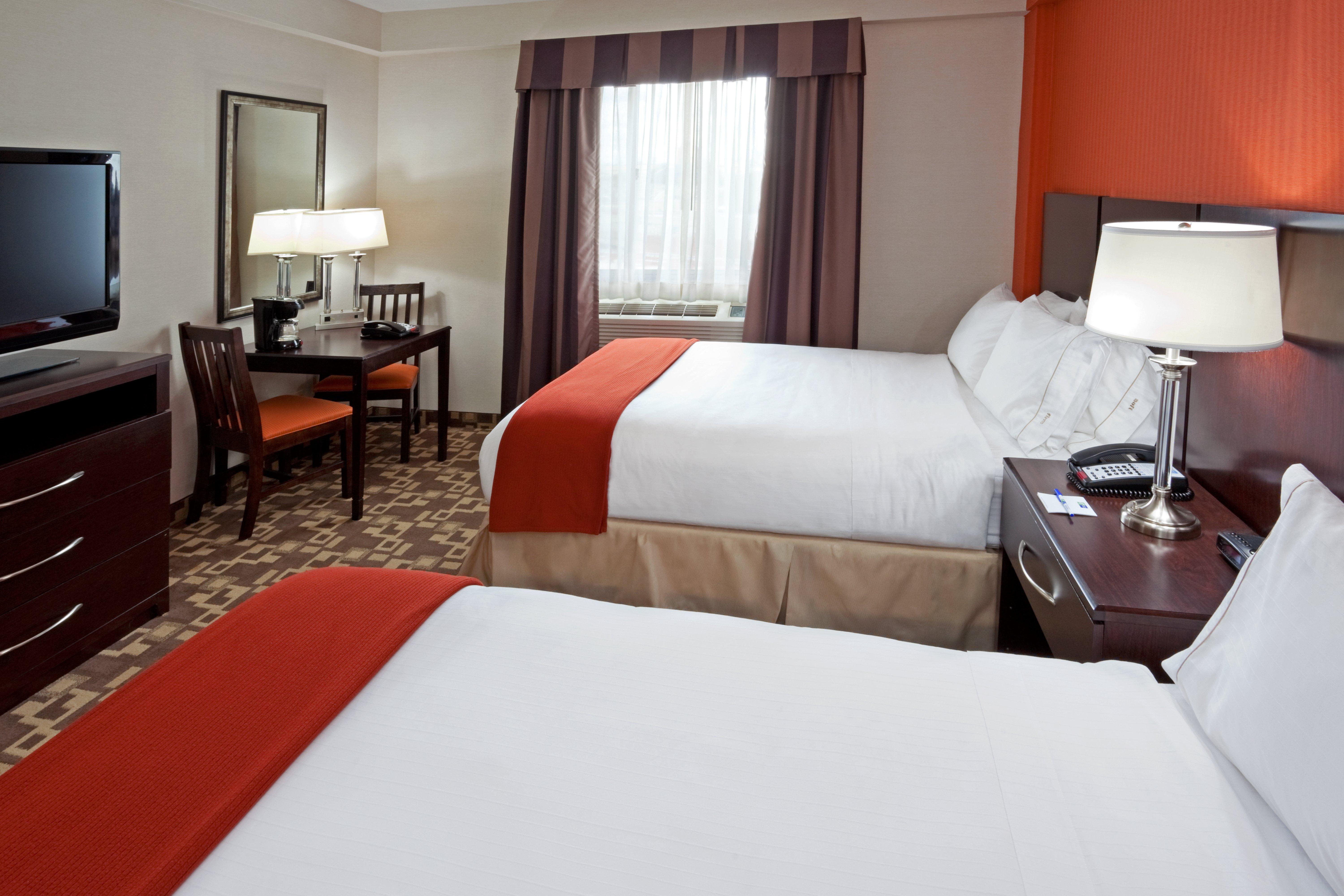 Holiday Inn Express Maspeth By Ihg Nueva York Exterior foto
